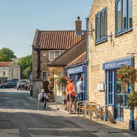 Harwood * Hovingham